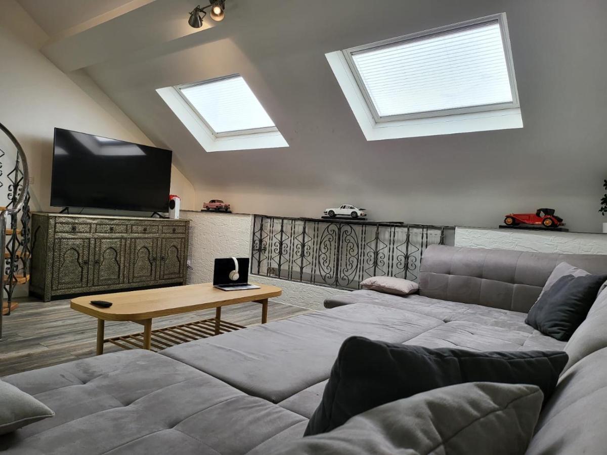 Duplex Elegant Situe A 1Min De La Gare Du Nord Διαμέρισμα Βρυξέλλες Εξωτερικό φωτογραφία