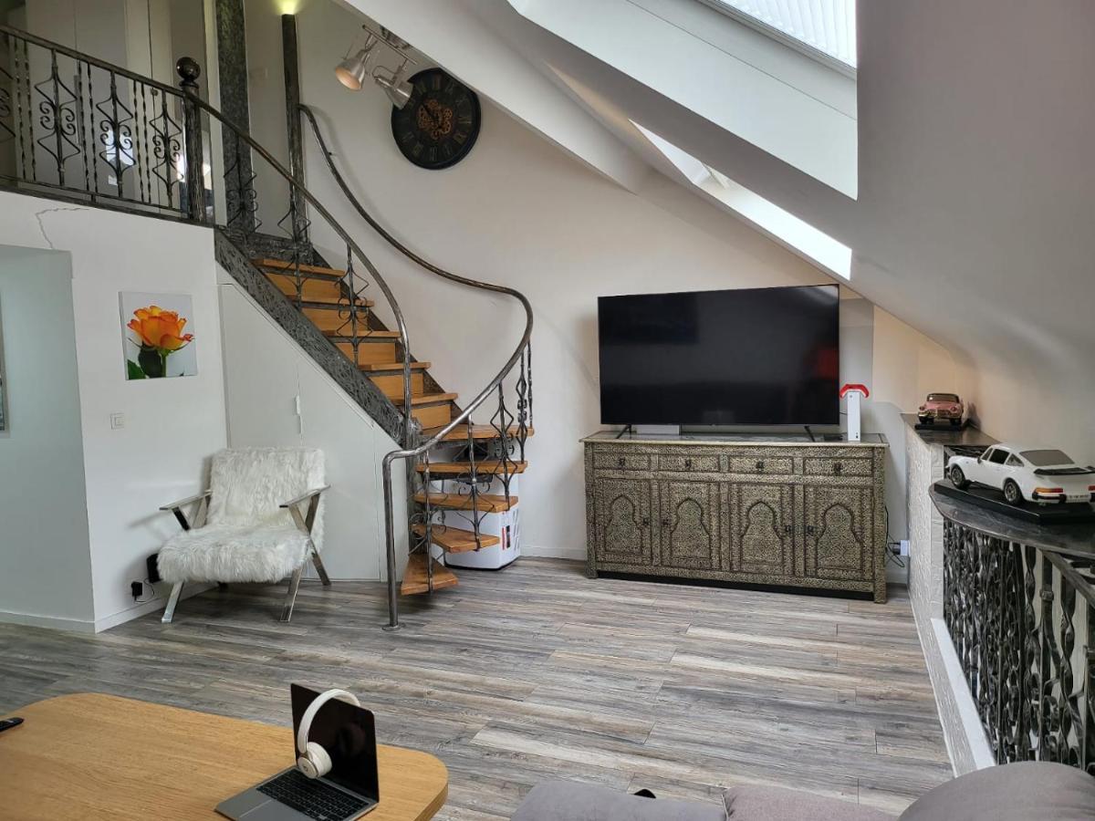 Duplex Elegant Situe A 1Min De La Gare Du Nord Διαμέρισμα Βρυξέλλες Εξωτερικό φωτογραφία
